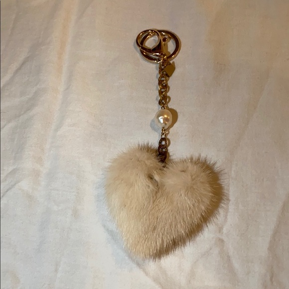 Faux-fur Heart Key Chain - Picture 3 of 3